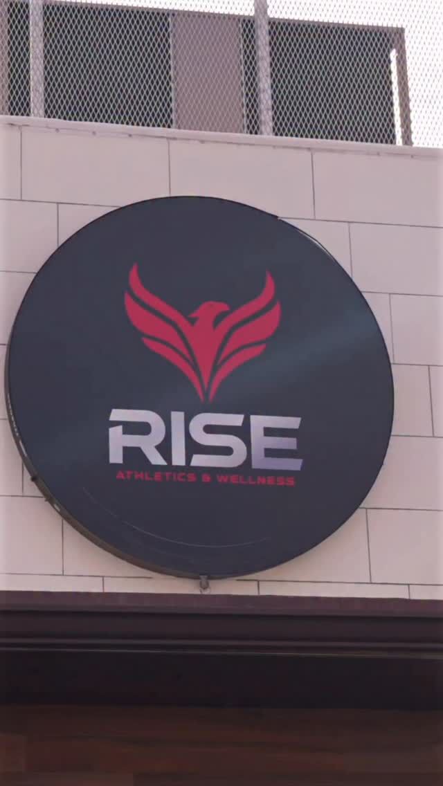 Good vibes hit different when you’re surrounded by people who show up and put in the work.
Train hard. Enjoy the grind. Lift each other up.
That’s where the magic happens🔥🤝

Whether you’re looking to get stronger, improve your endurance, or sculpt your body, you know where to find us! Stay tuned for the next event, or drop in to one of our group sessions when you’re ready to level up 📈💪🏼⚡️

📸 @philnicecreative capturing the day